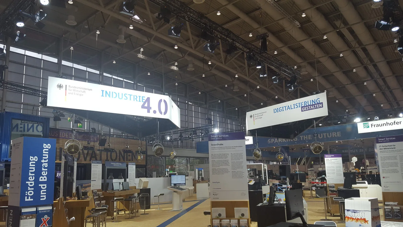 Exhibition hall of an Industry 4.0 trade fair