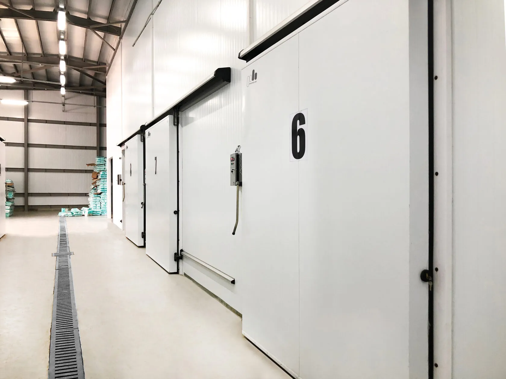 Cold rooms made of sandwich panels